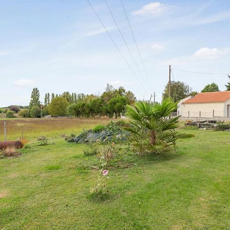 Appartement Accueillant A Mortagne Sur Gironde 45 M² Terrasse Eksteriør billede