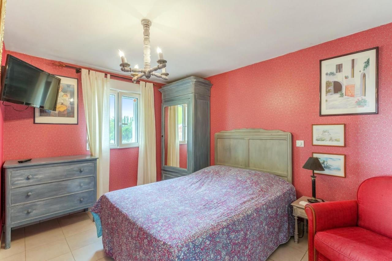 Appartement Accueillant A Mortagne Sur Gironde 45 M² Terrasse Eksteriør billede