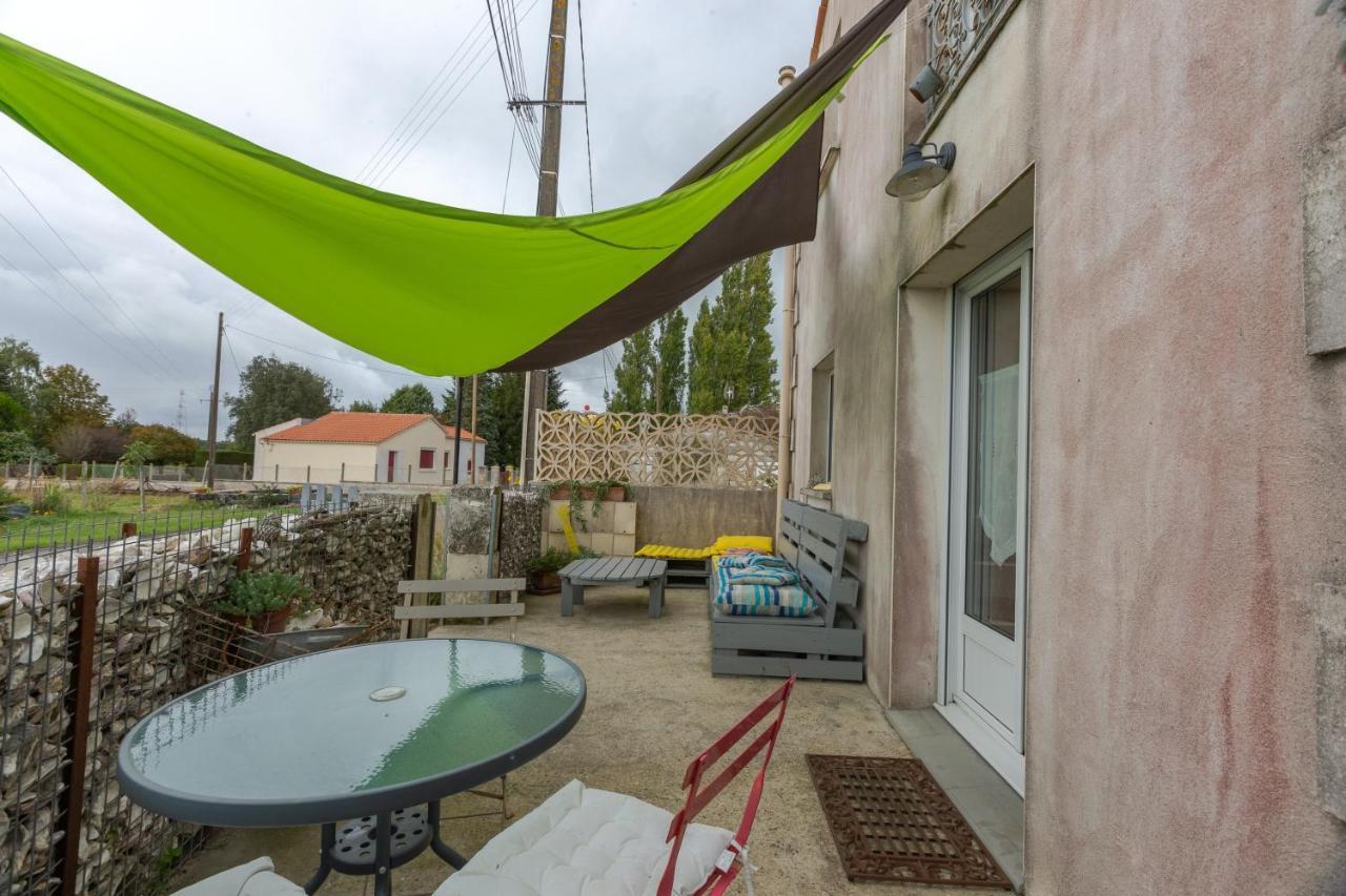 Appartement Accueillant A Mortagne Sur Gironde 45 M² Terrasse Eksteriør billede